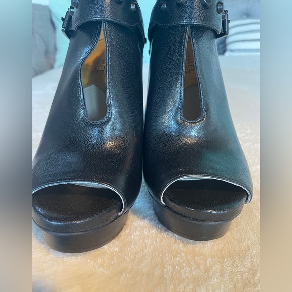 Michael Kors Platform high Heels 8 - Picture 2 of 7